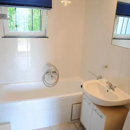 La Bibliotheque Grande Eneille